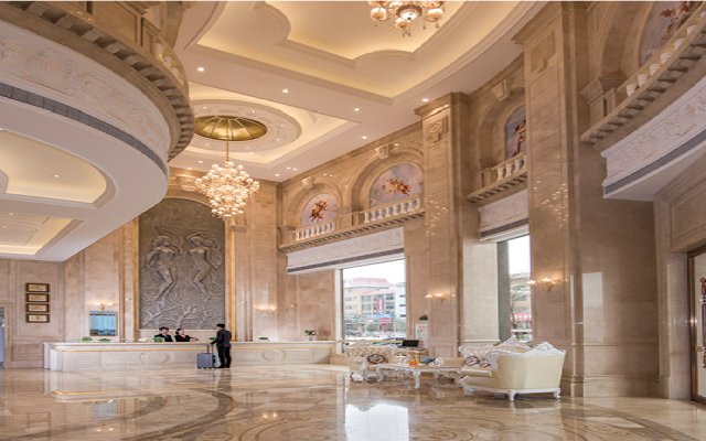 Vienna International Hotel Guangxi Fangchenggang Administration Center High Speed Railway Station – Lobby – Fangchenggang