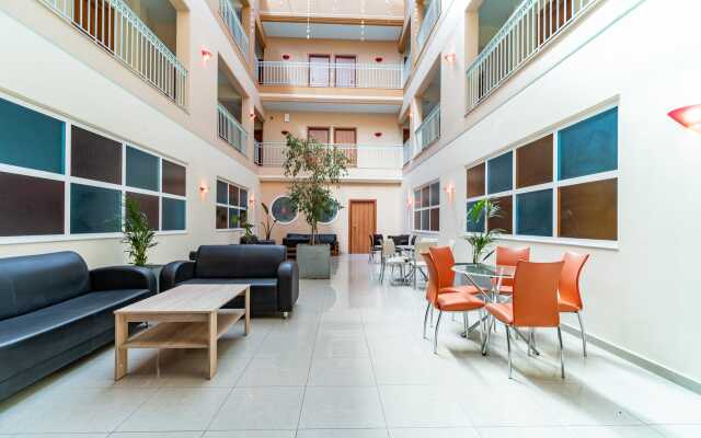 Atrium Hotel