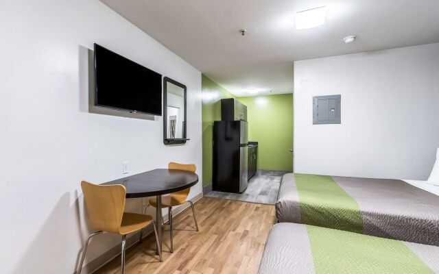 Studio 6 Extended Stay - Savannah, GA