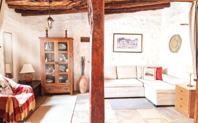 Boutique Traditional Spa Vila newly renovated 2023!