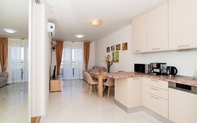 A1 - Modern apt With the Terrace & sea View