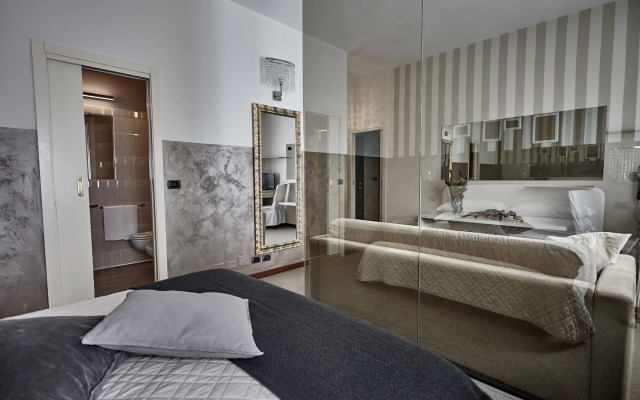 Rouge Hotel International