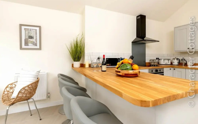 Holly Cottage