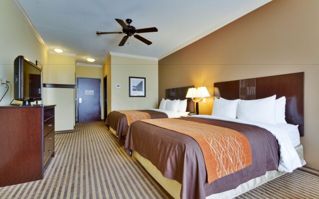 Comfort Inn & Suites Fort Worth - Fossil Creek