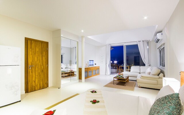 B1 Aqua Organic Suites