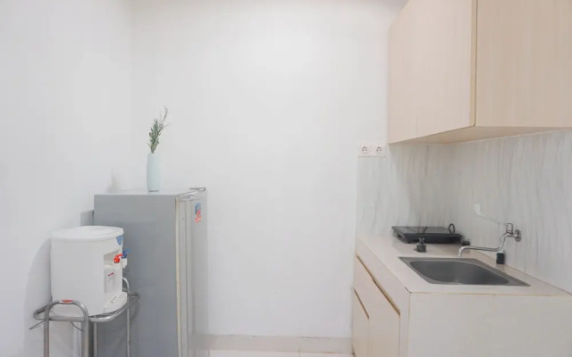Cozy Living 1BR at Sentul Tower Apartment