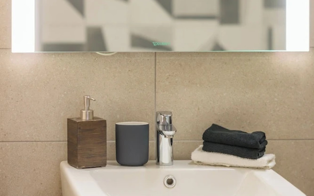 Venus Apartments - Opera III