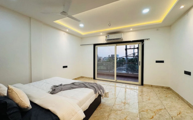 HE Azure 3BHK Bunglow Nr Apollo DB City