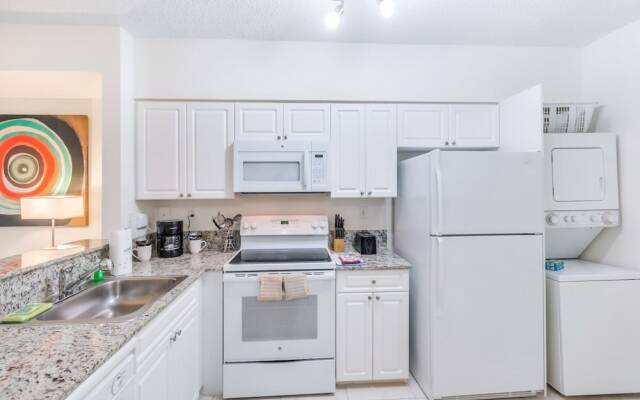Churchill Suites Intracoastal Yacht Club