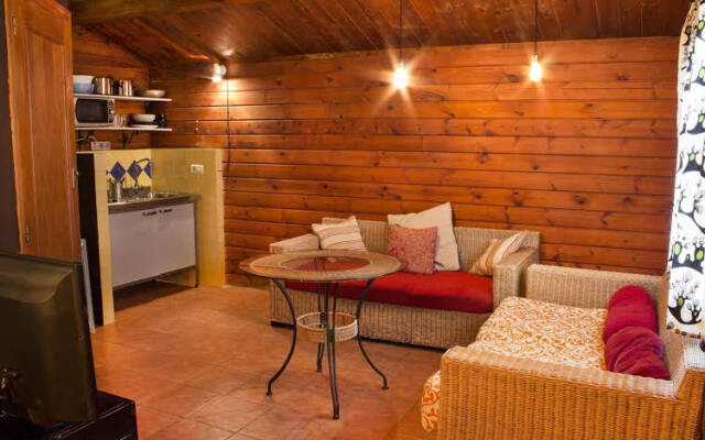 Fuente del Lobo Glamping  Bungalows - Adults Only