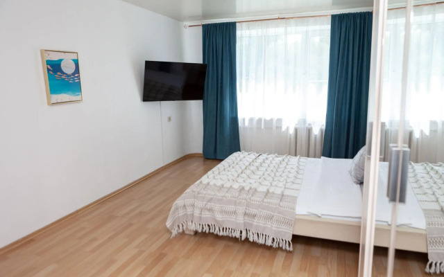 Apartments on Pankova 31