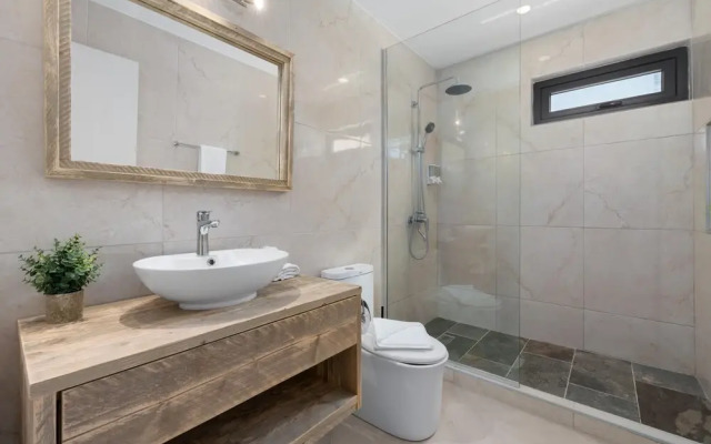 Modern NEW 2br1ba Nature Escape Great Location