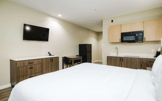 SureStay Studio by Best Western Conroe Downtown