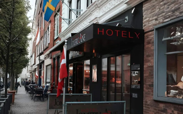 hotelImage
