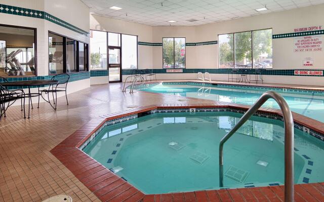 Best Western Plus Cottontree Inn