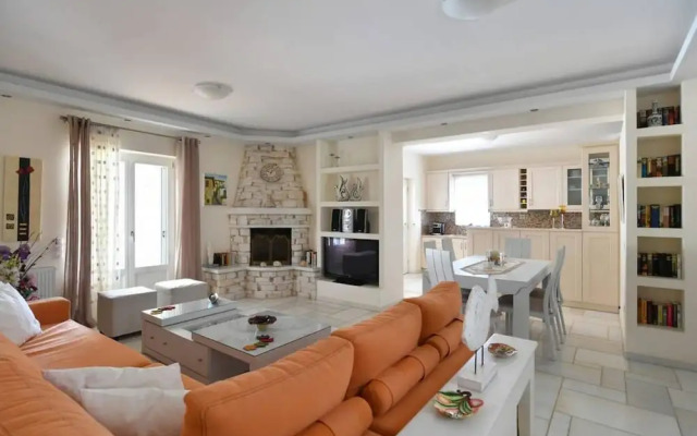 Villa Dionysos in Aliki