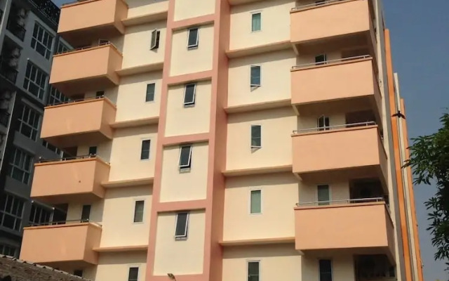 Yaowamal Apartment