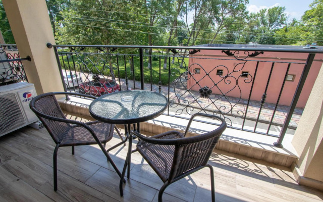 Tiffany Joy Apartments