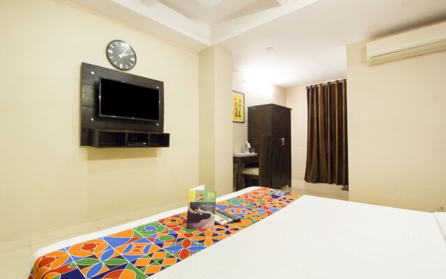 FabExpress Travelers Lodge