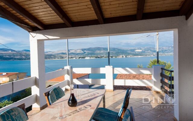 A1 Large apt With the big Terrace & Great sea View