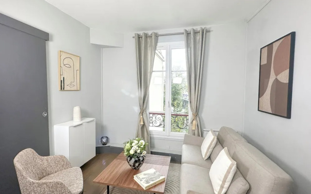 827 Barthélémy