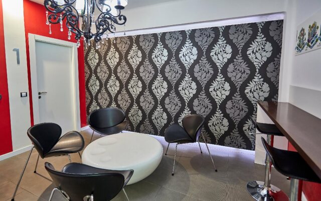 OYO Salamanca Suites
