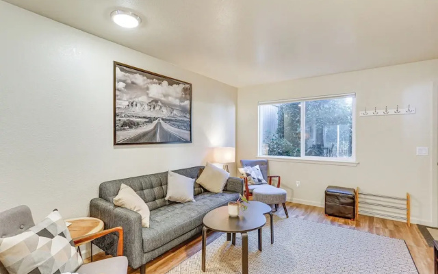 Airy Fortuna Apartment With Deck!