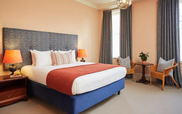 Green Dragon Hotel