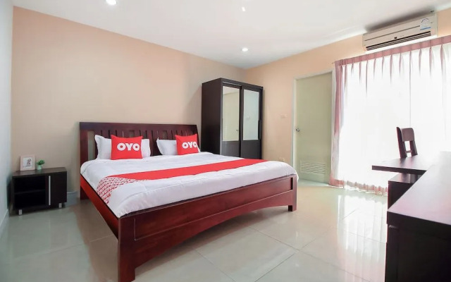 OYO 274 Meesook Residence
