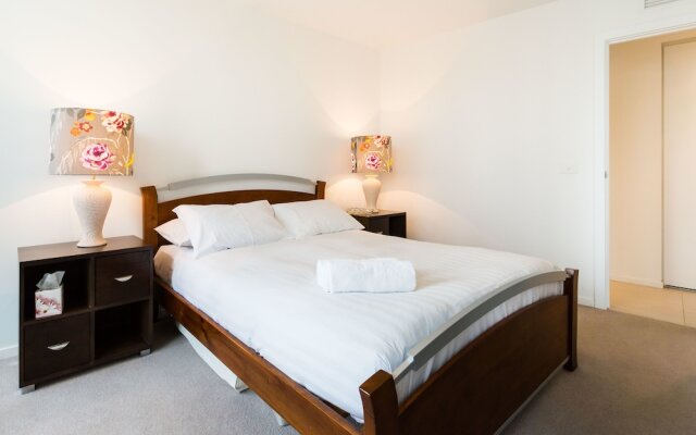 TIARA, 1BDR Southbank Apartment