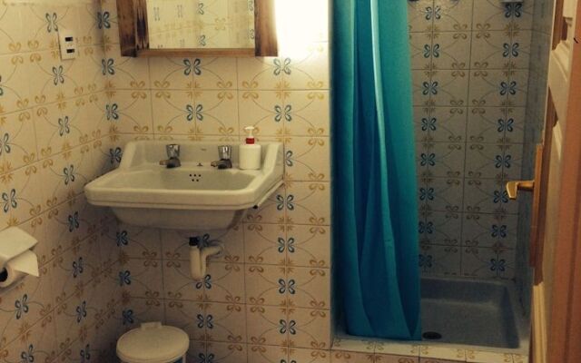 Hostal Macaya