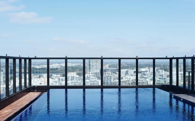 Wentworth Point Oversized balcony view apartment