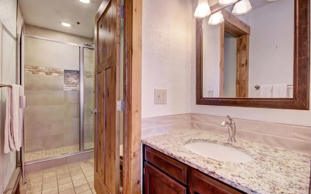 Cimarron 301 2 Bedroom Condo by RedAwning