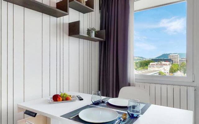 Evi's Home Hotel & Apartments