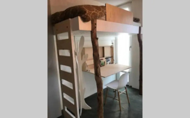 Large and cosy house on the water: free Parking