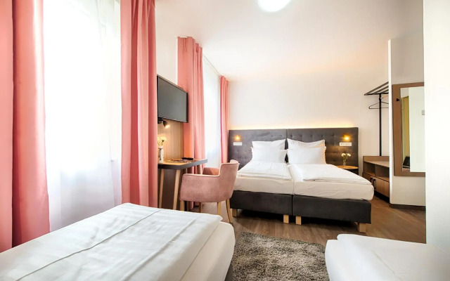 Home Hotel