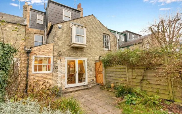 The River Cam Escape - 5BDR with Private Garden with Pond