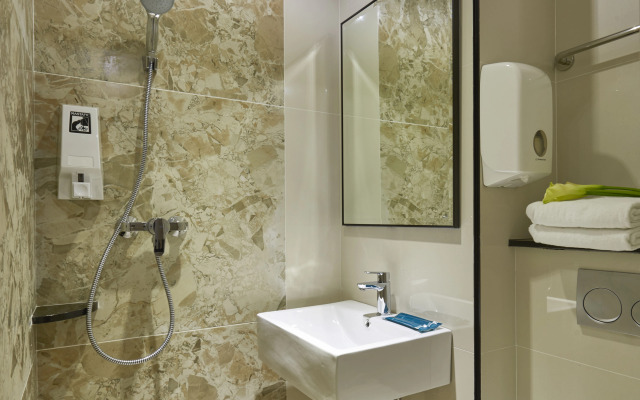 Hotel 81 Gold