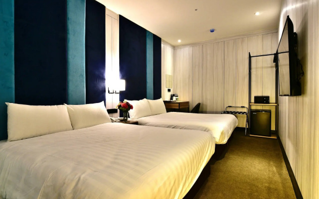 Mayer Inn