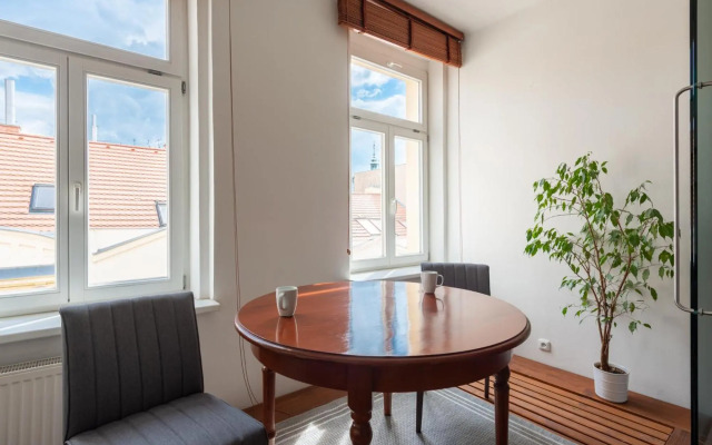 Modern apartment few steps from centre