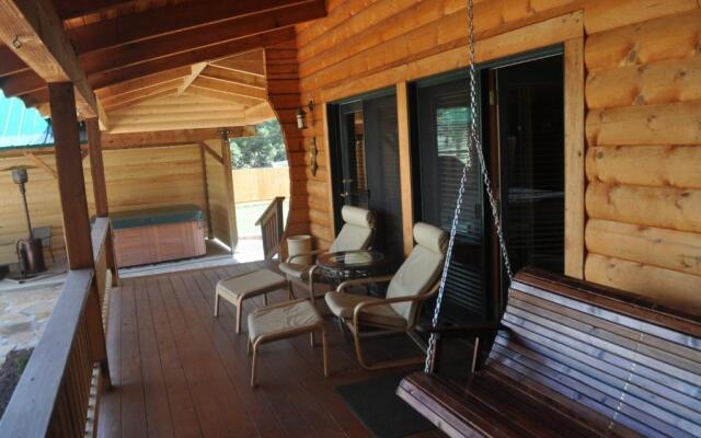 Elkwood Manor Luxury Bed & Breakfast