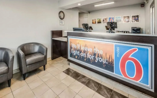 Motel 6 Fort Wayne, IN