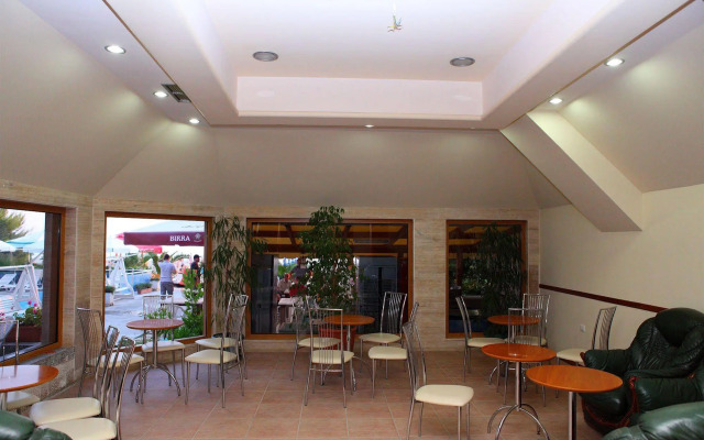 Hotel Oaz