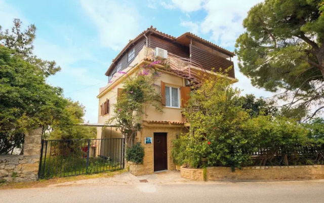 Nikos Panagiotareas House