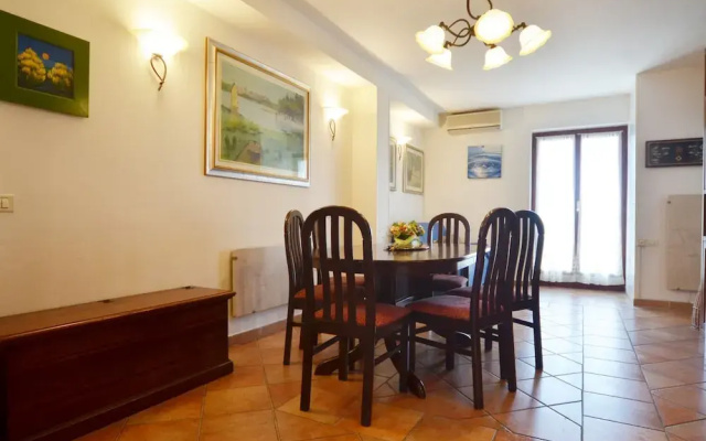 Spacious Rovinj Apartment With Balcony and Sea View