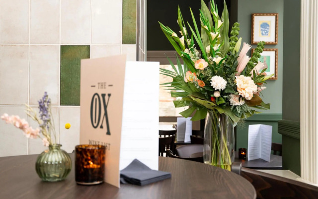 Ox Hotel Bar & Grill