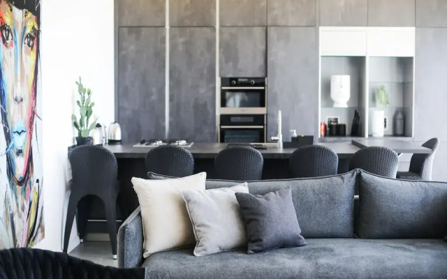 YalaRent Midtown towers TLV