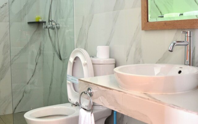 Atsuka Hill View 8BR Vila with Private Heated Pool