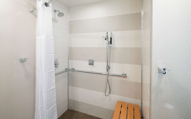 DoubleTree by Hilton Gainesville