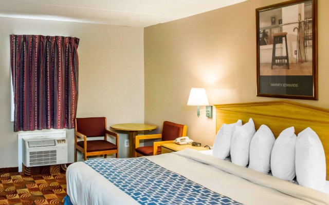 Econo Lodge Franklin - Springboro